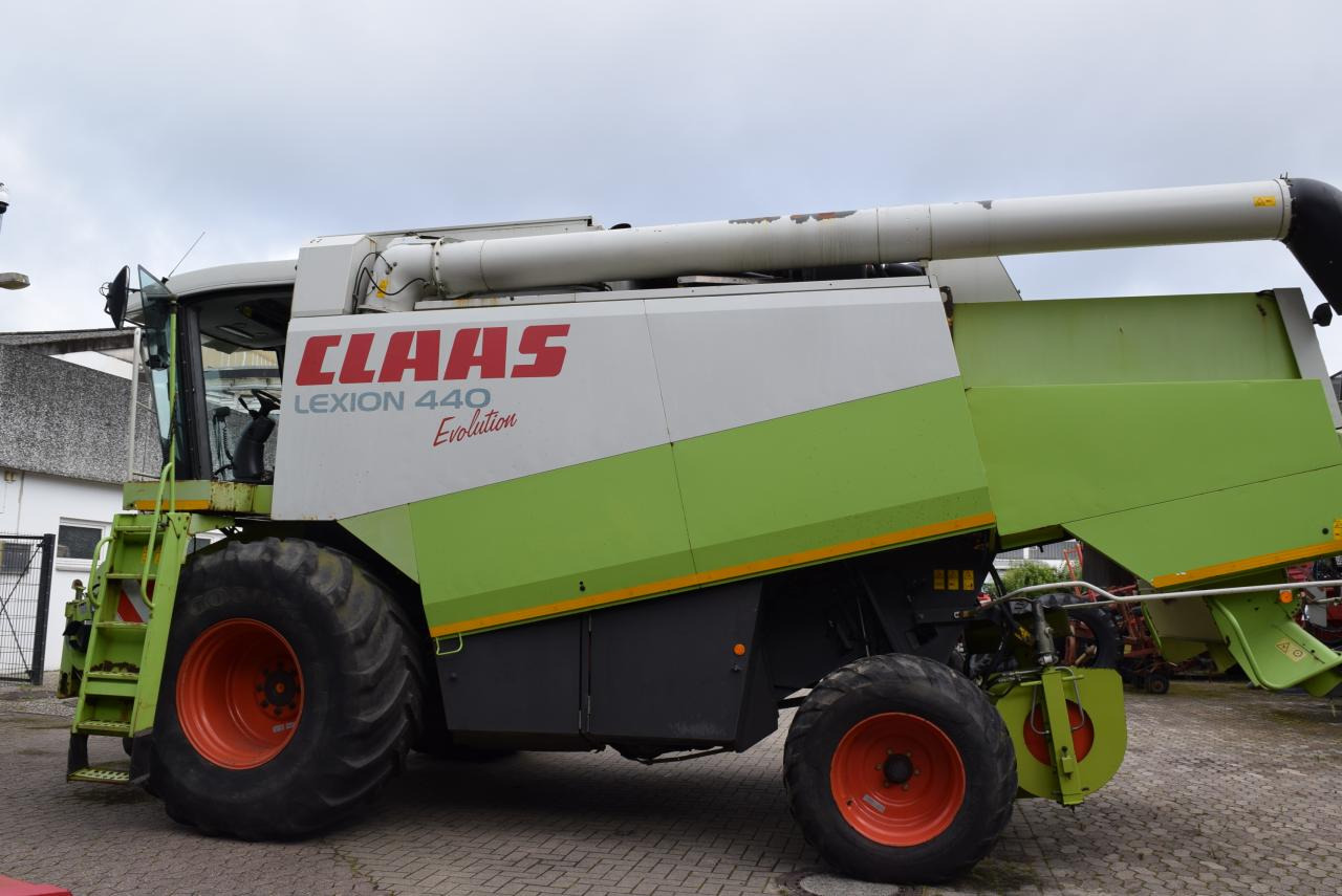 CLAAS Lexion 440 Evolution - Kombain: pilt 4 CLAAS Lexion 440 Evolution - Kombain: pilt 4