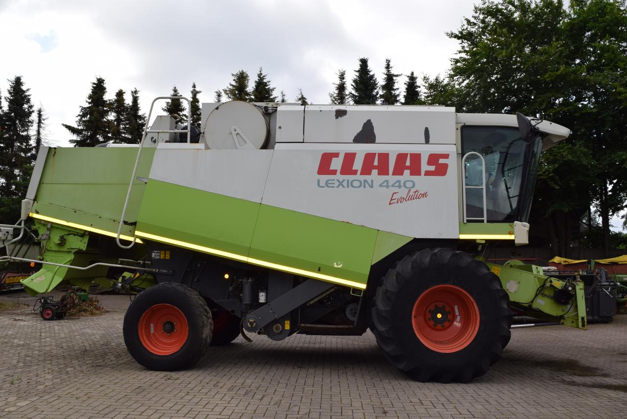 CLAAS Lexion 440 Evolution - Kombain: pilt 3 CLAAS Lexion 440 Evolution - Kombain: pilt 3
