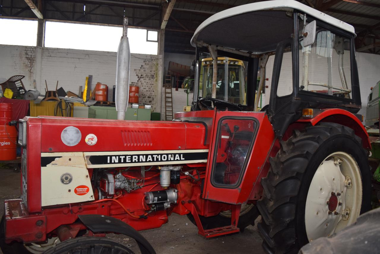 Case-IH 733 - Traktor: pilt 3 Case-IH 733 - Traktor: pilt 3
