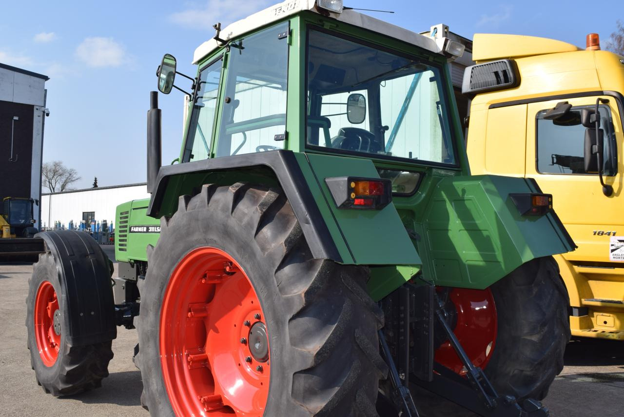 Fendt Farmer 311 LSA - Traktor: pilt 4 Fendt Farmer 311 LSA - Traktor: pilt 4