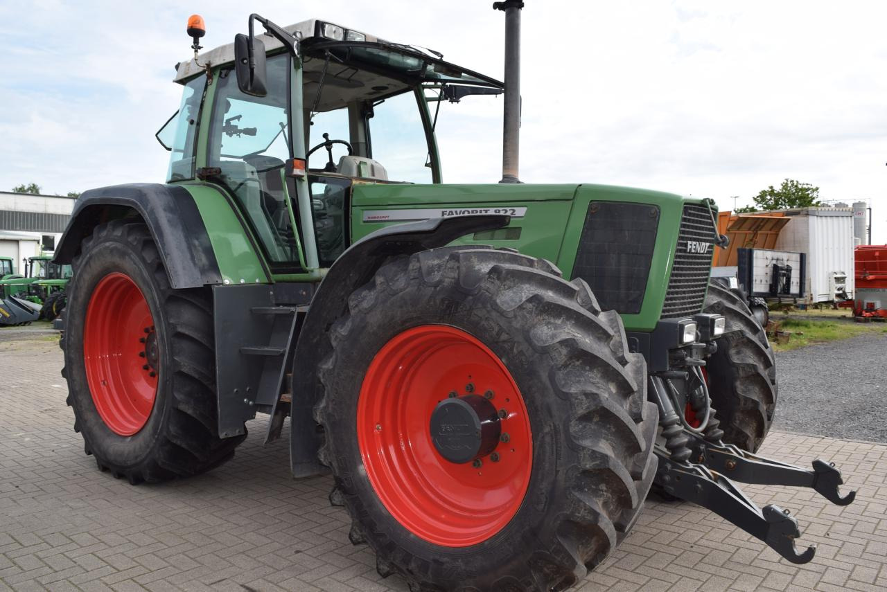 Fendt Favorit 822 - Traktor: pilt 4 Fendt Favorit 822 - Traktor: pilt 4