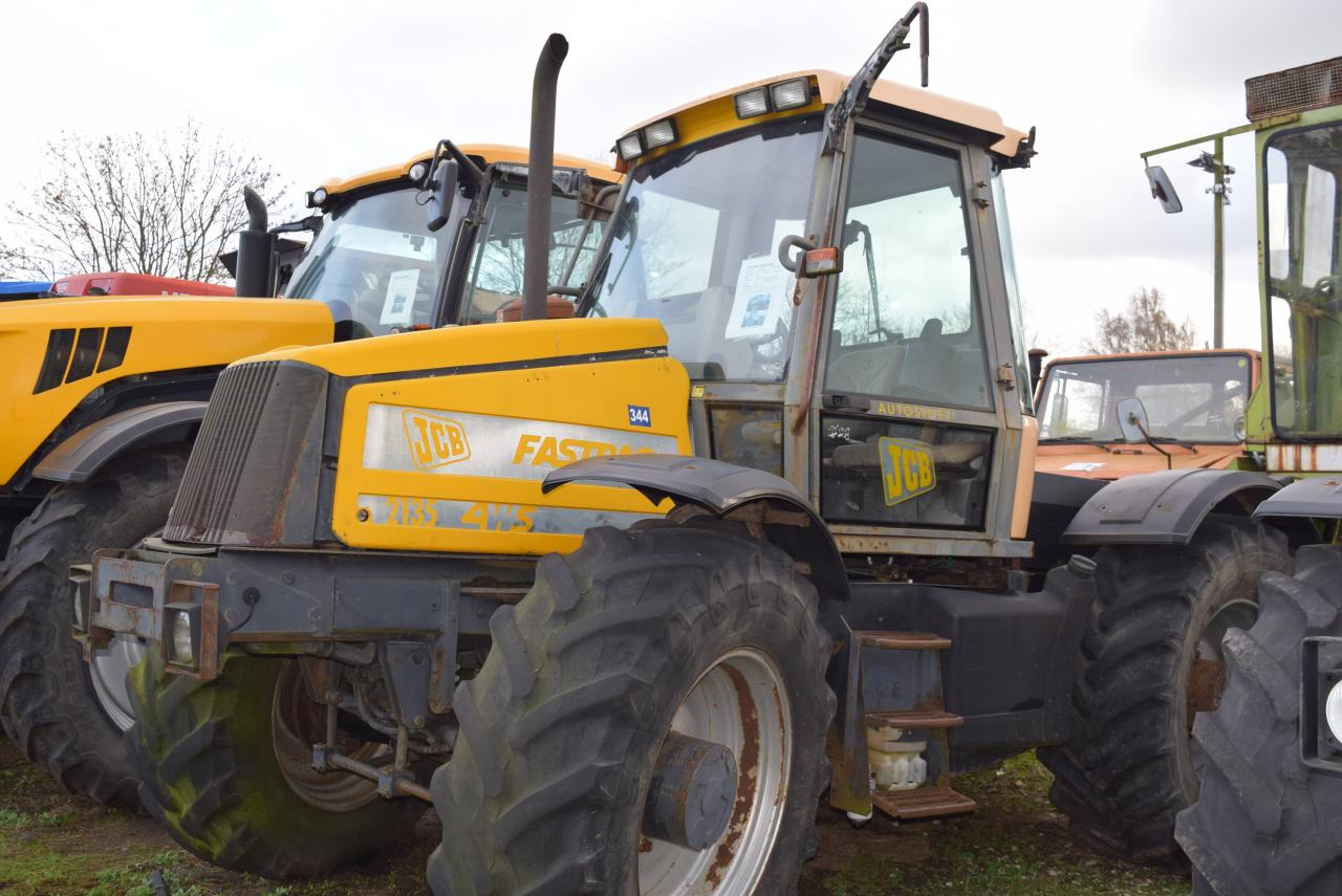 JCB Fastrac 2135 - 4WS - Traktor: pilt 2 JCB Fastrac 2135 - 4WS - Traktor: pilt 2