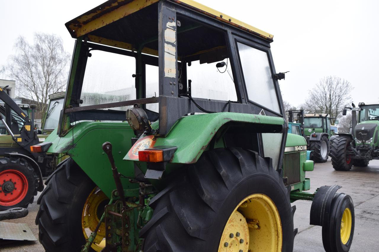 John Deere 1640 - Traktor: pilt 5 John Deere 1640 - Traktor: pilt 5