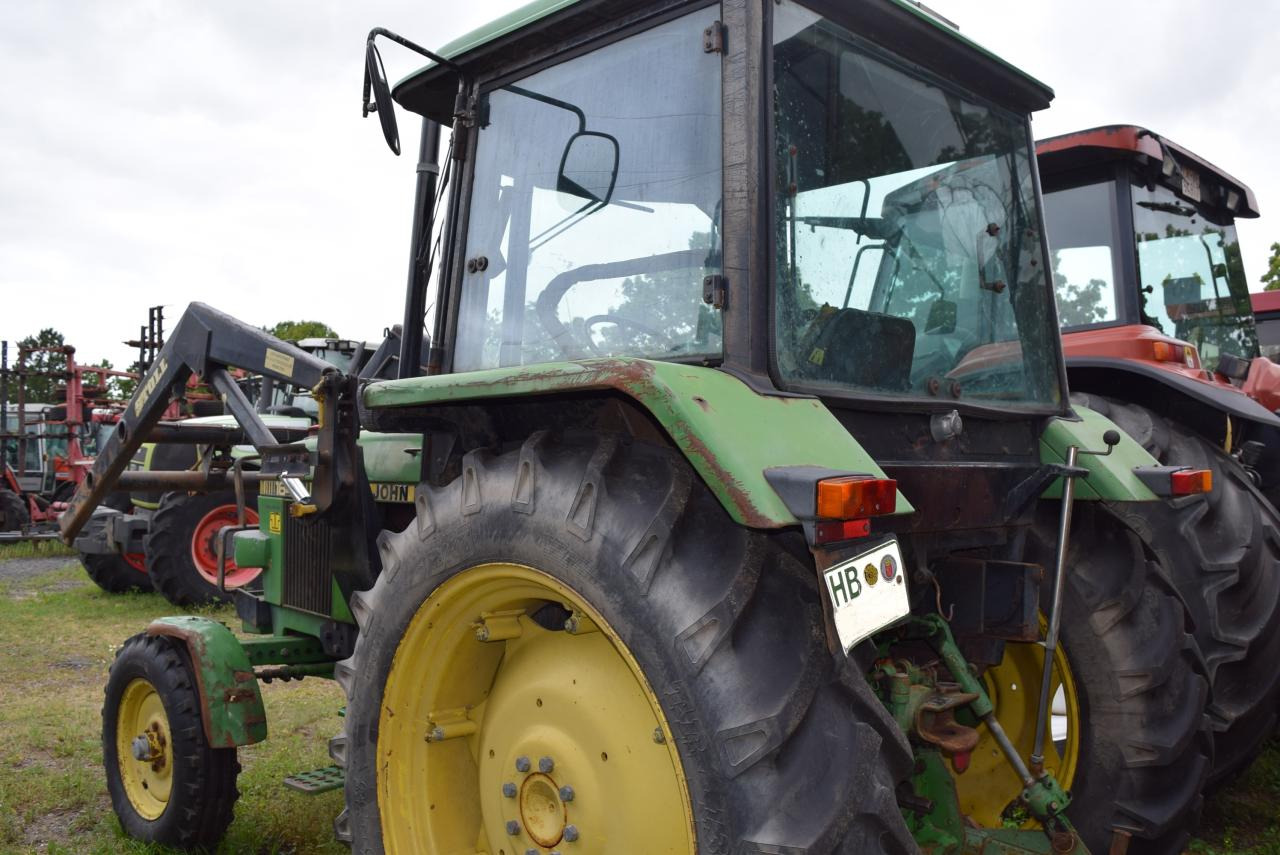 John Deere 1640 - Traktor: pilt 3 John Deere 1640 - Traktor: pilt 3
