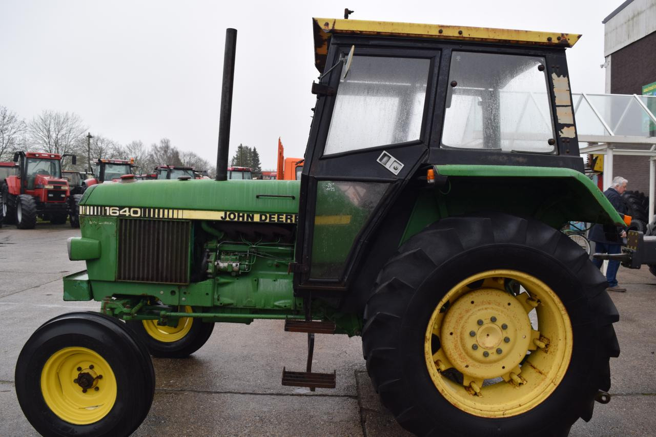 John Deere 1640 - Traktor: pilt 2 John Deere 1640 - Traktor: pilt 2