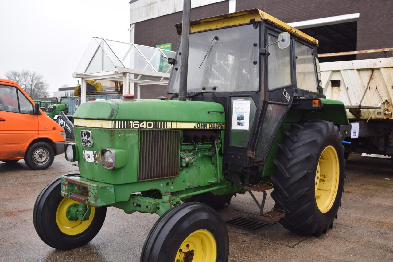 John Deere 1640 - Traktor: pilt 4 John Deere 1640 - Traktor: pilt 4