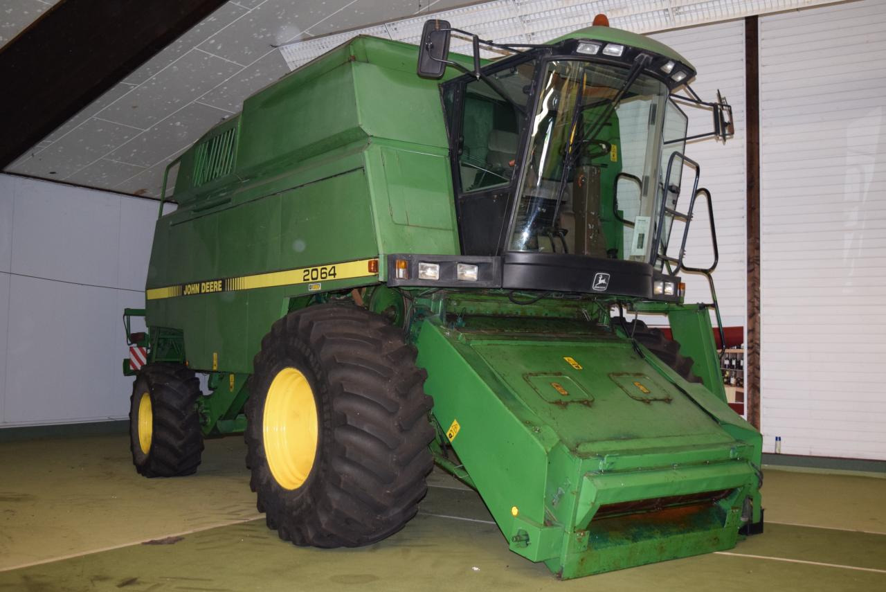 John Deere 2064 - Kombain: pilt 2 John Deere 2064 - Kombain: pilt 2