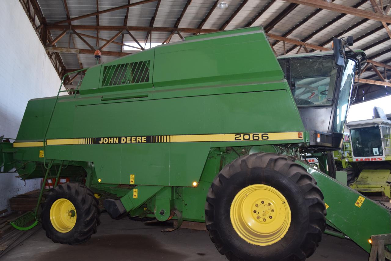 John Deere 2066 - Kombain: pilt 1 John Deere 2066 - Kombain: pilt 1