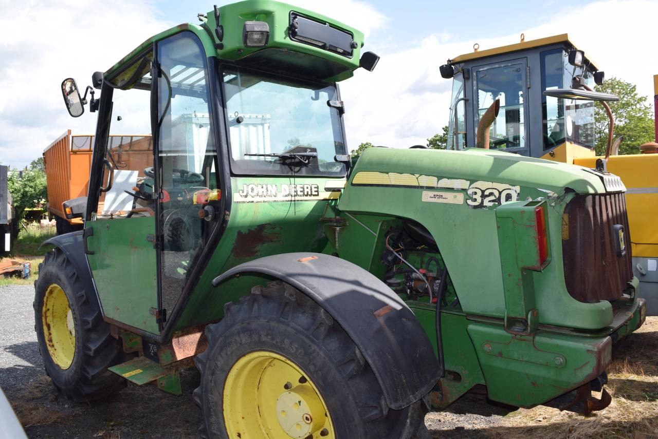 John Deere 3200 - Teleskooplaadur: pilt 3 John Deere 3200 - Teleskooplaadur: pilt 3