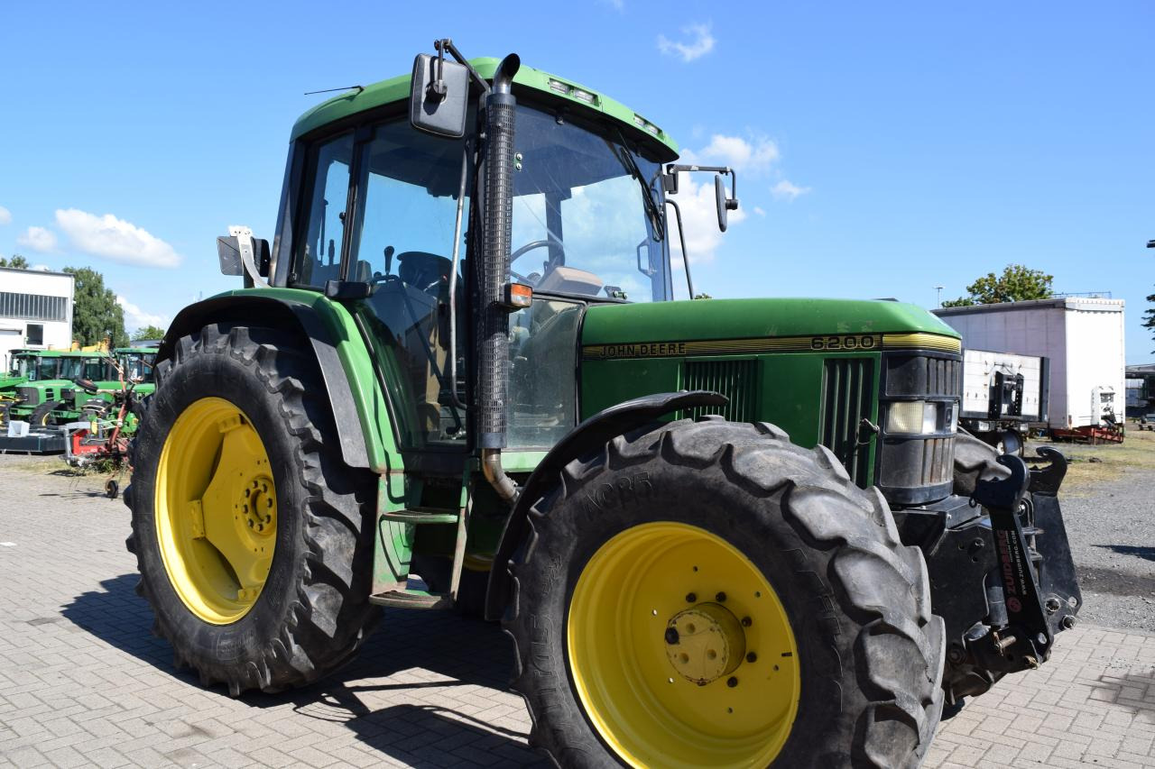 John Deere 6200 - Traktor: pilt 1 John Deere 6200 - Traktor: pilt 1