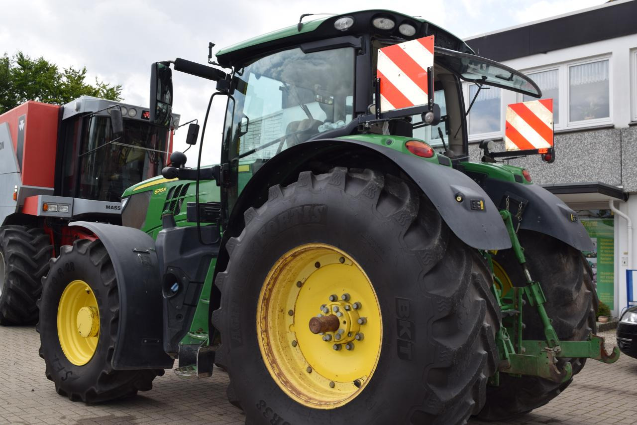 John Deere 6215 R - Traktor: pilt 5 John Deere 6215 R - Traktor: pilt 5