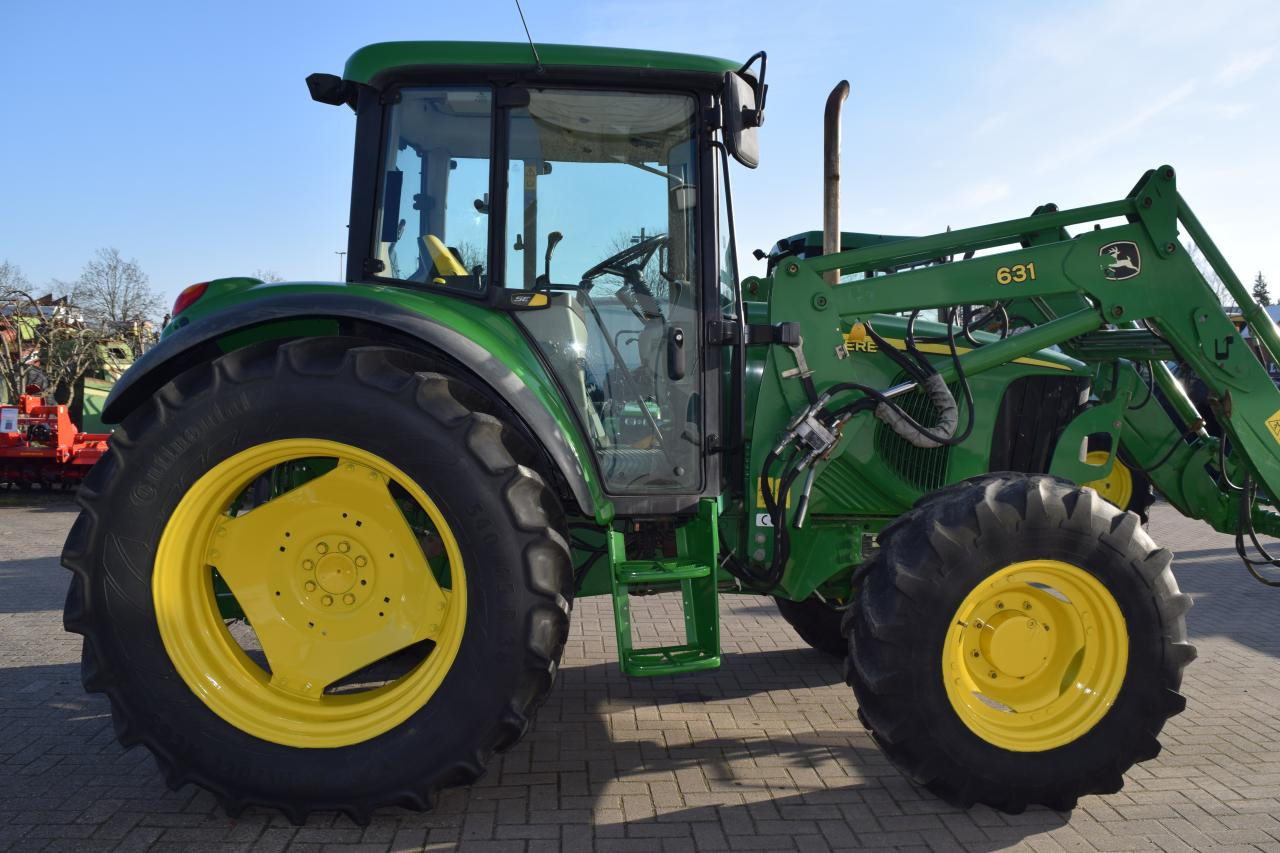 John Deere 6220 - Traktor: pilt 2 John Deere 6220 - Traktor: pilt 2