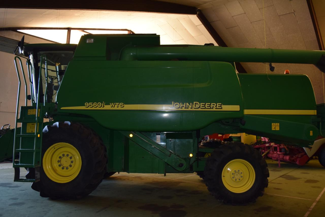 John Deere 9560 i WTS - Kombain: pilt 3 John Deere 9560 i WTS - Kombain: pilt 3