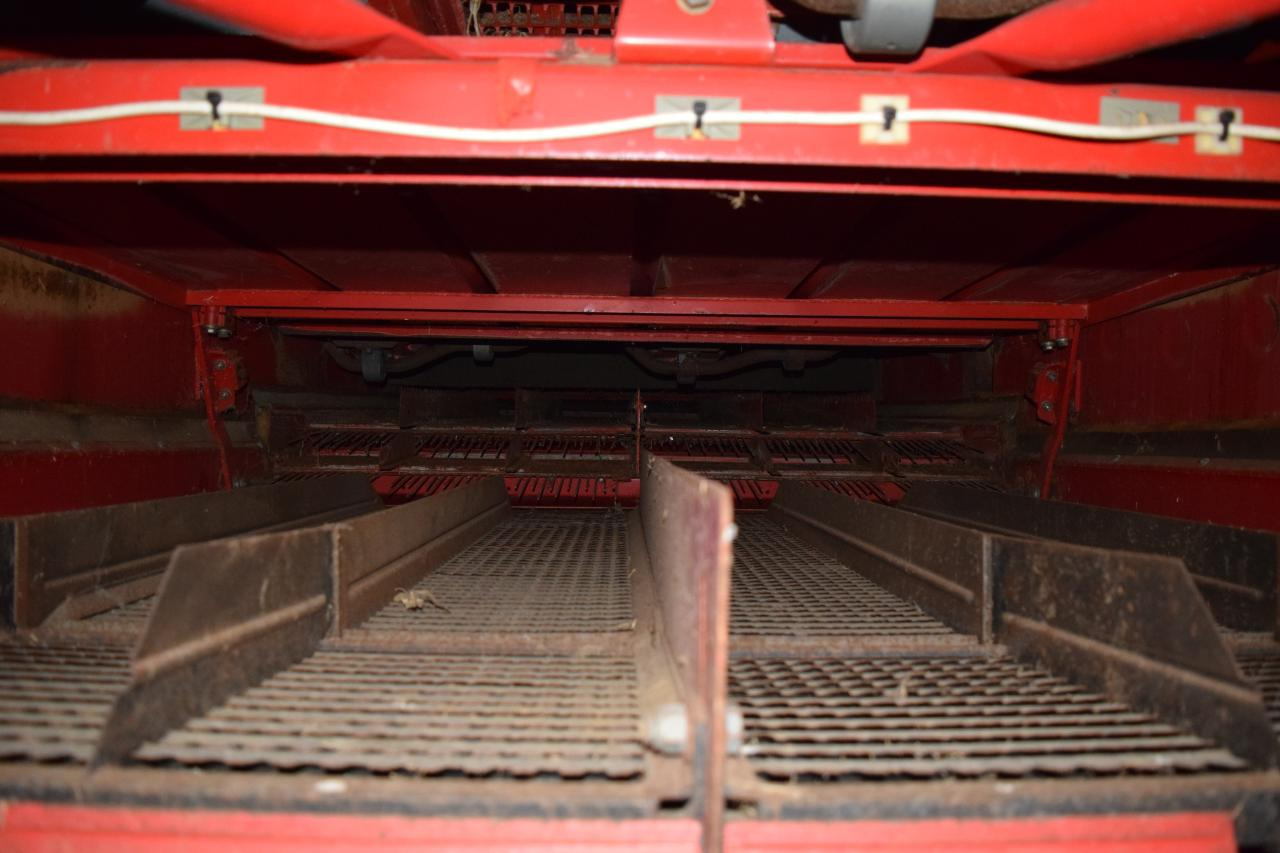 Massey Ferguson MF 40 RS - Kombain: pilt 4 Massey Ferguson MF 40 RS - Kombain: pilt 4