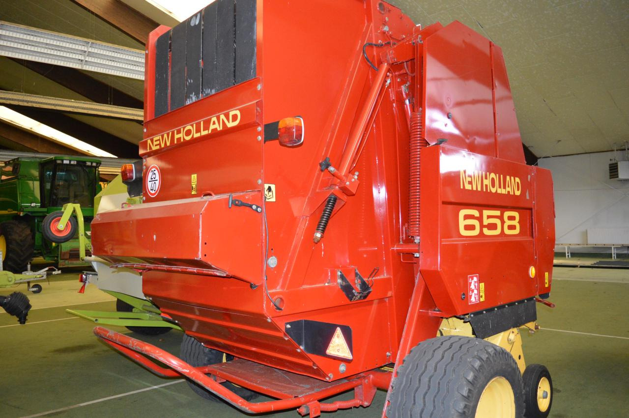 New Holland 658 - Heinapress, ümmargune: pilt 3 New Holland 658 - Heinapress, ümmargune: pilt 3