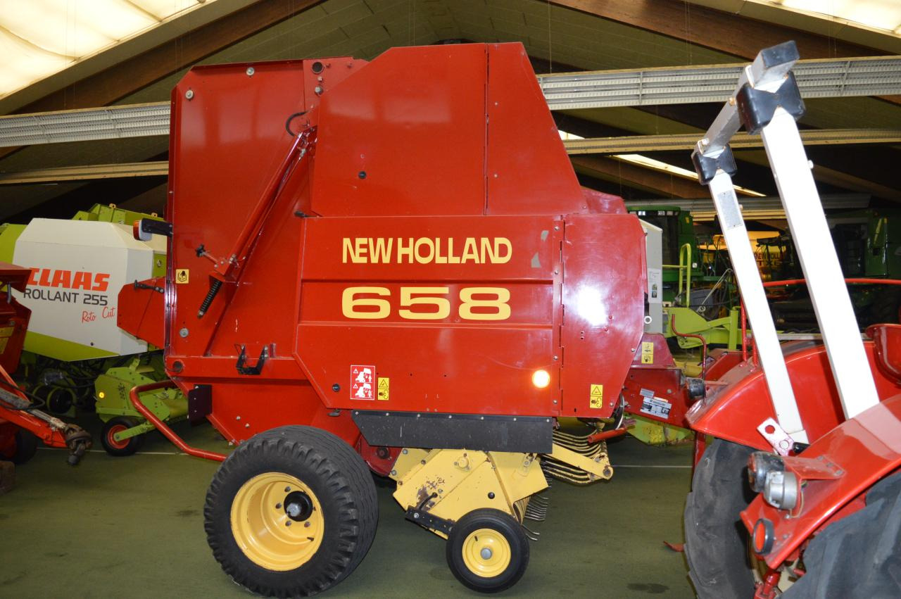 New Holland 658 - Heinapress, ümmargune: pilt 1 New Holland 658 - Heinapress, ümmargune: pilt 1