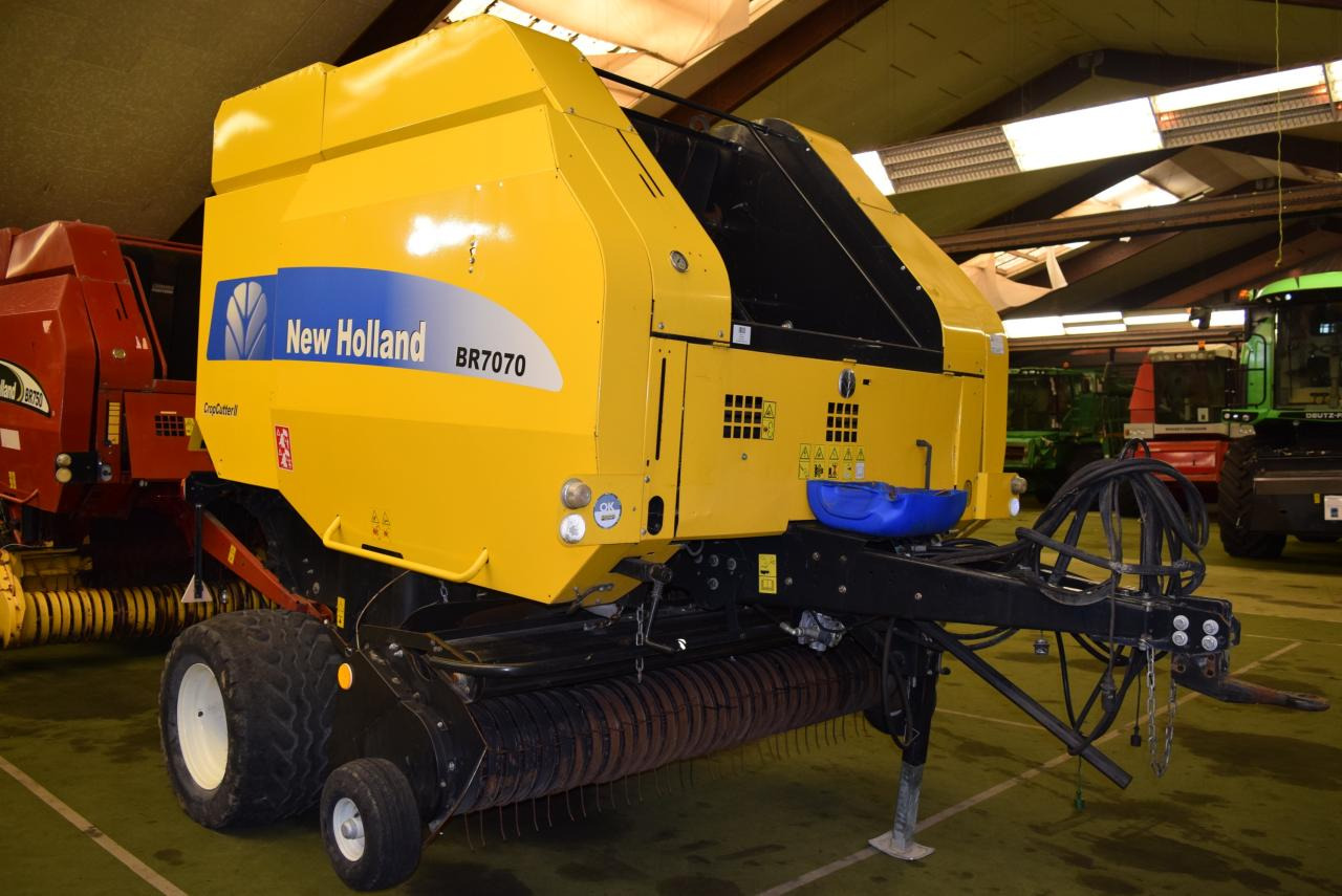 New Holland BR 7070 Crop Cutter II - Heinapress, ümmargune: pilt 3 New Holland BR 7070 Crop Cutter II - Heinapress, ümmargune: pilt 3