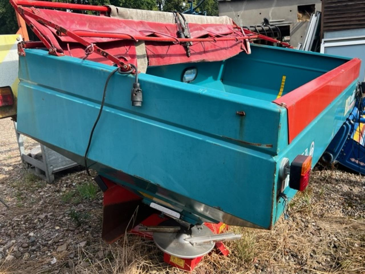 Sulky Burel DPX 2004 - Väetiselaoturid: pilt 3 Sulky Burel DPX 2004 - Väetiselaoturid: pilt 3