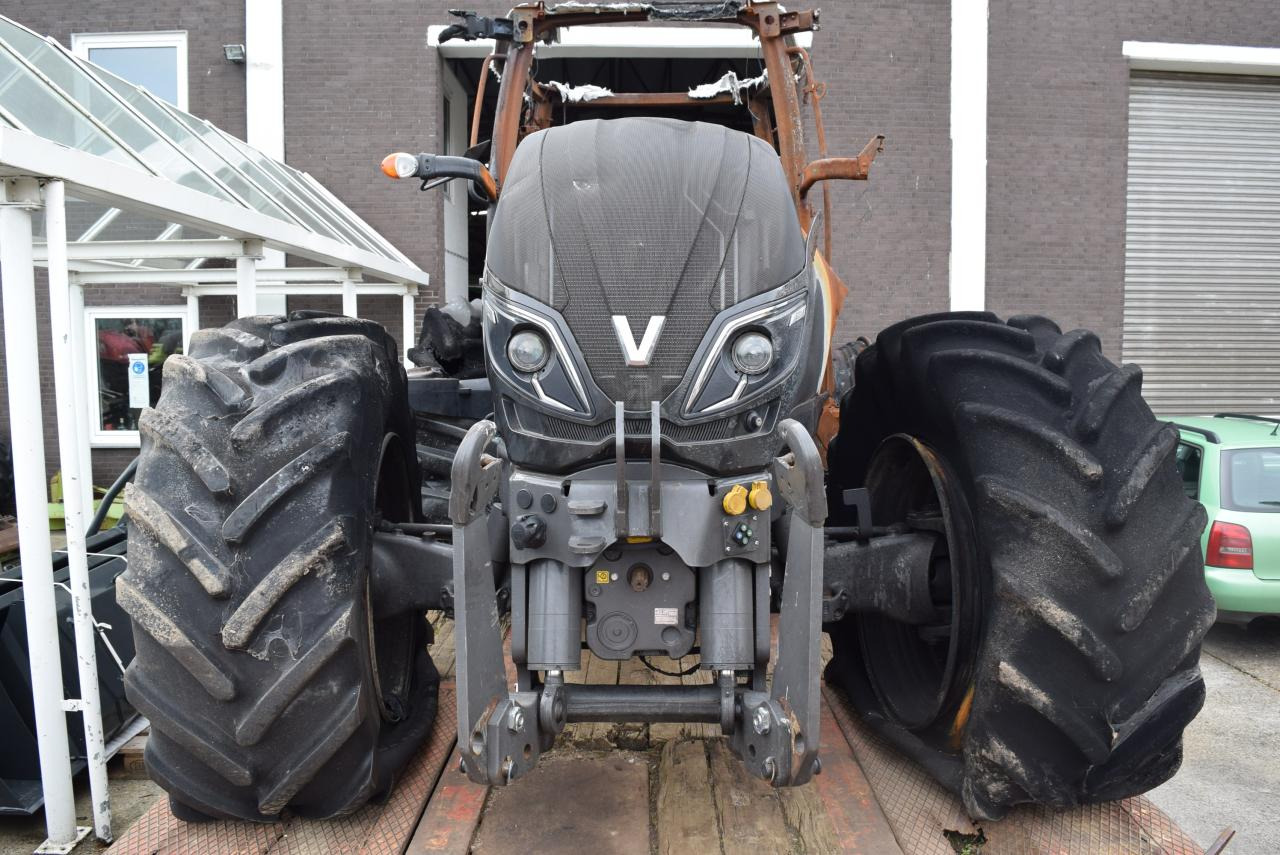 Valtra T234 *zur Teileverwertung* - Traktor: pilt 1 Valtra T234 *zur Teileverwertung* - Traktor: pilt 1