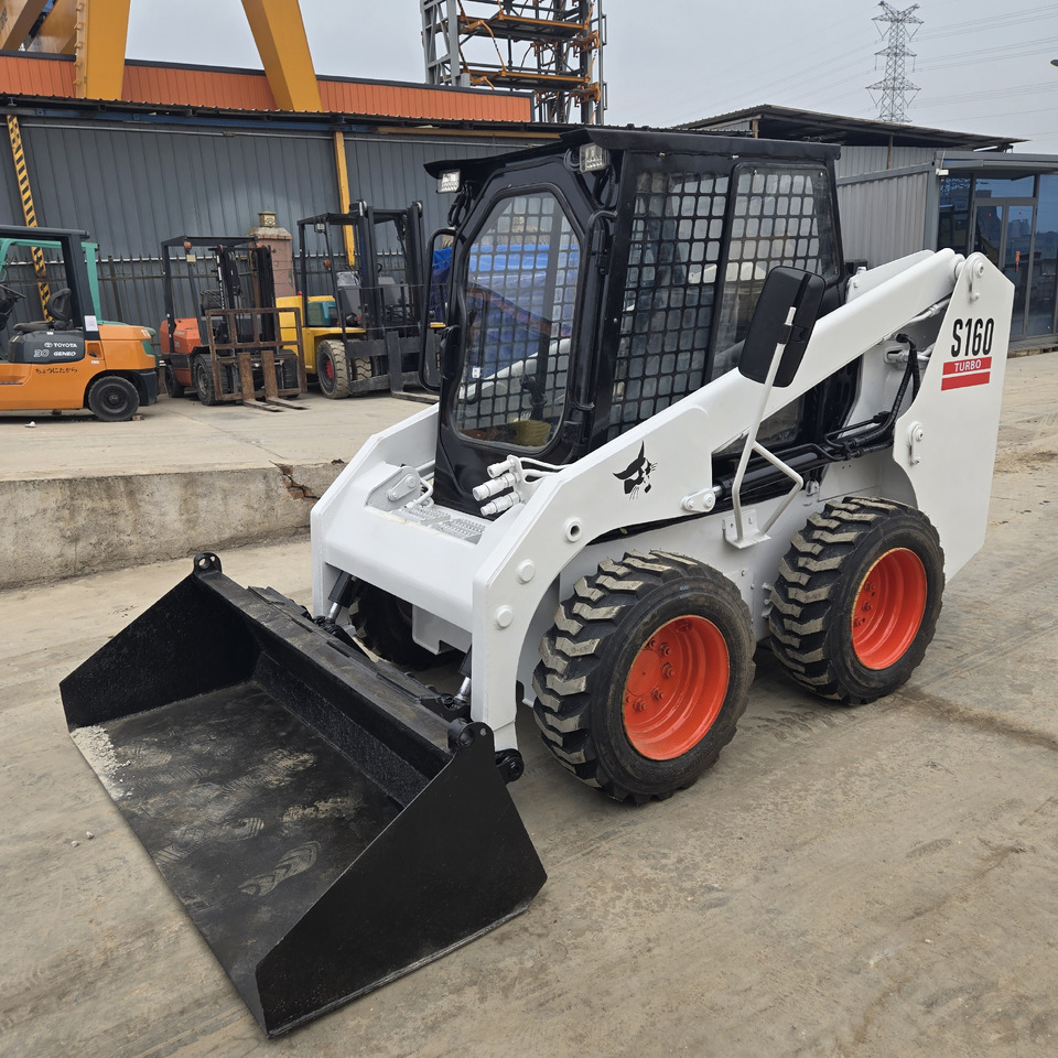BOBCAT S160 - Kompaktlaadur: pilt 1 BOBCAT S160 - Kompaktlaadur: pilt 1