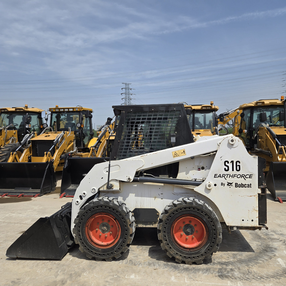 Bobcat S16 - Kompaktlaadur: pilt 1 Bobcat S16 - Kompaktlaadur: pilt 1
