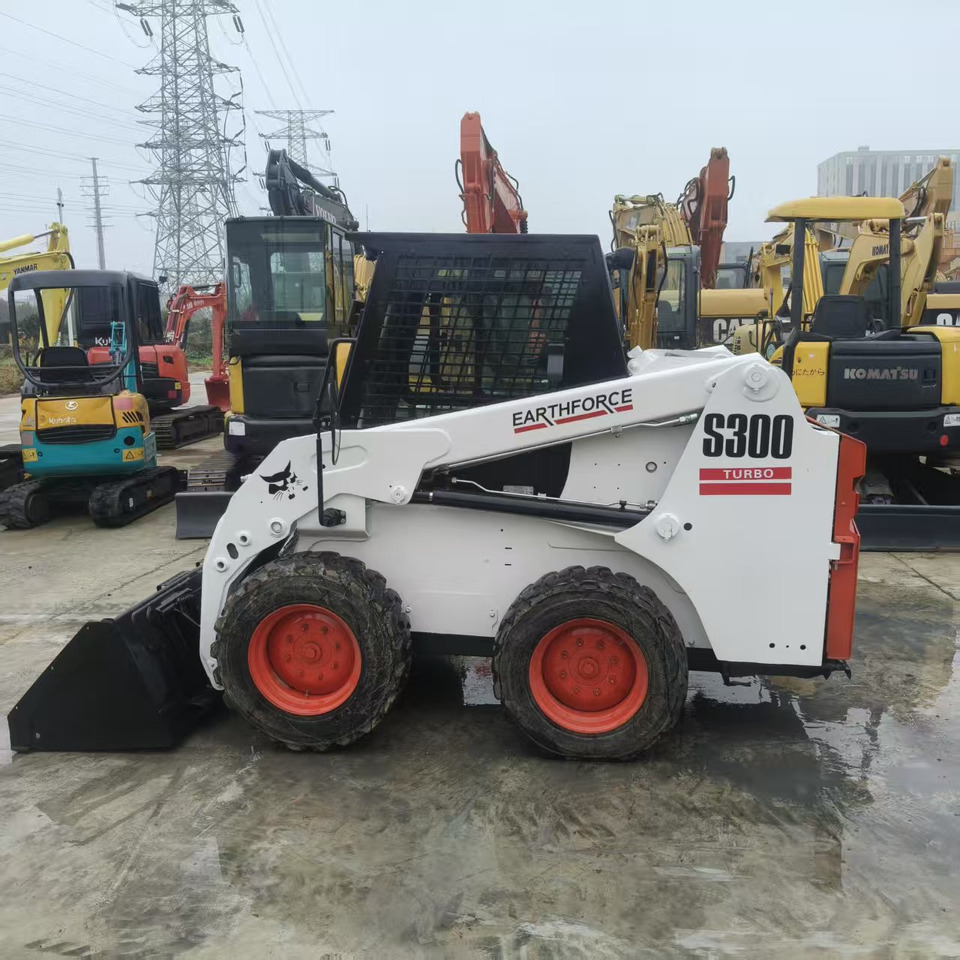 Bobcat S300 - Kompaktlaadur: pilt 1 Bobcat S300 - Kompaktlaadur: pilt 1