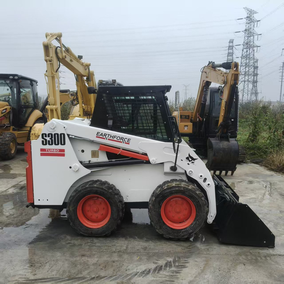 Bobcat S300 - Kompaktlaadur: pilt 5 Bobcat S300 - Kompaktlaadur: pilt 5