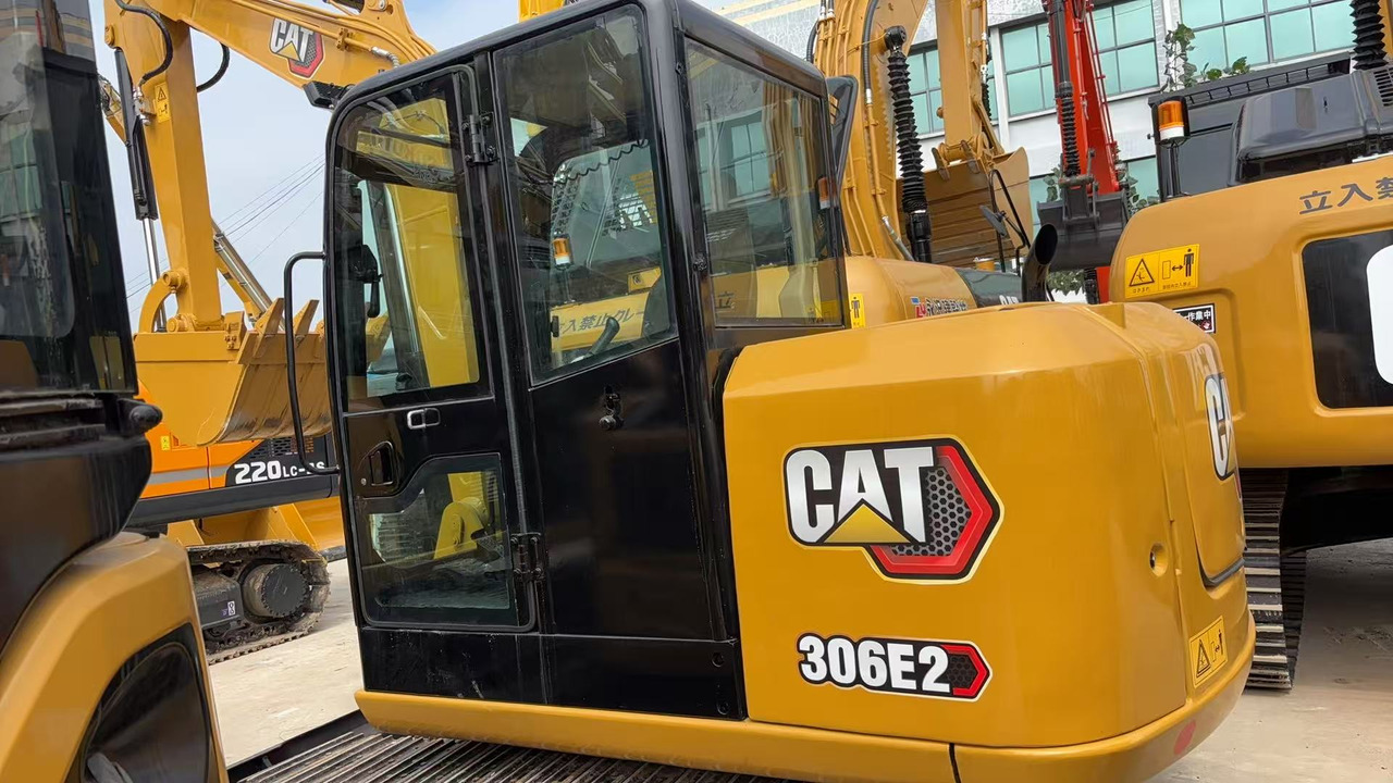 CATERPILLAR 306E2 - Miniekskavaator: pilt 1 CATERPILLAR 306E2 - Miniekskavaator: pilt 1