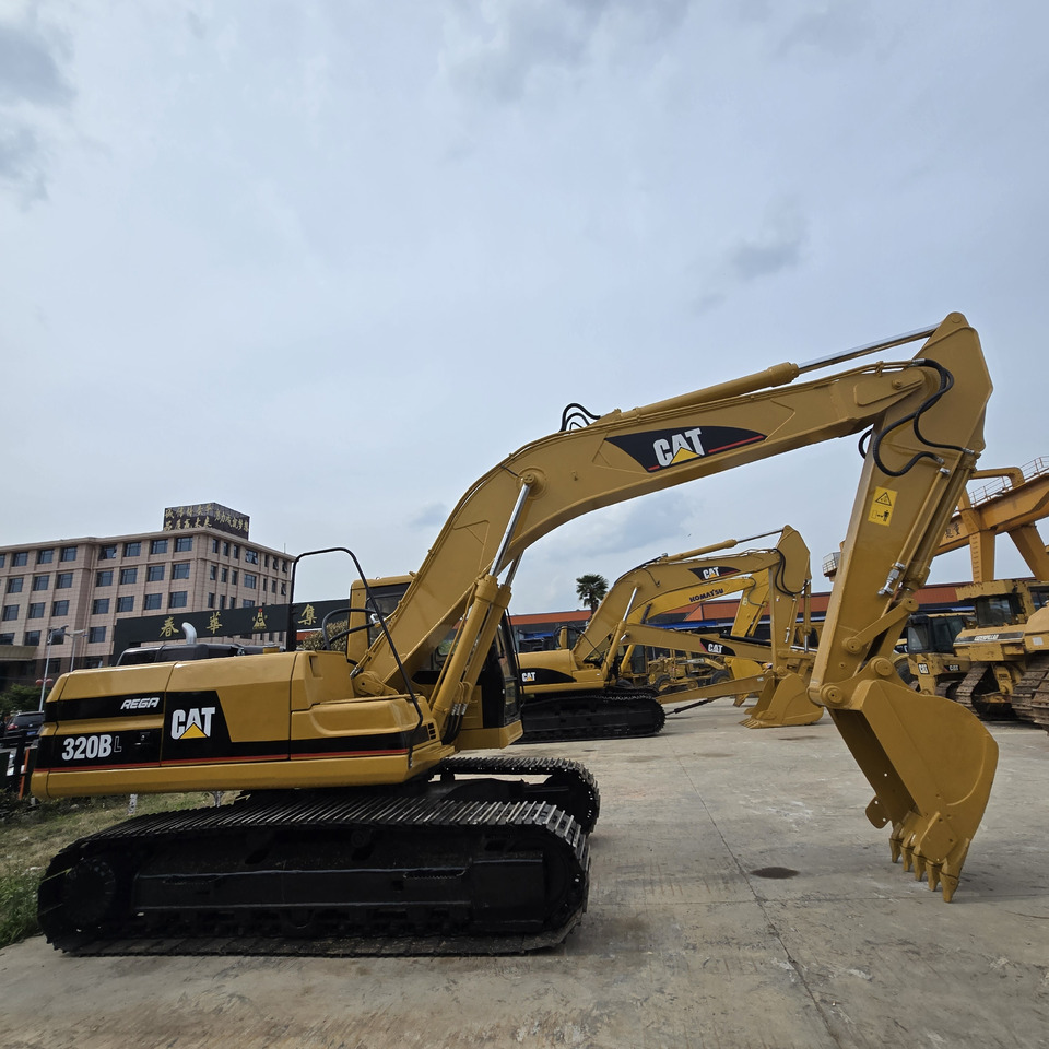 CATERPILLAR 320BL - Lintekskavaator: pilt 2 CATERPILLAR 320BL - Lintekskavaator: pilt 2