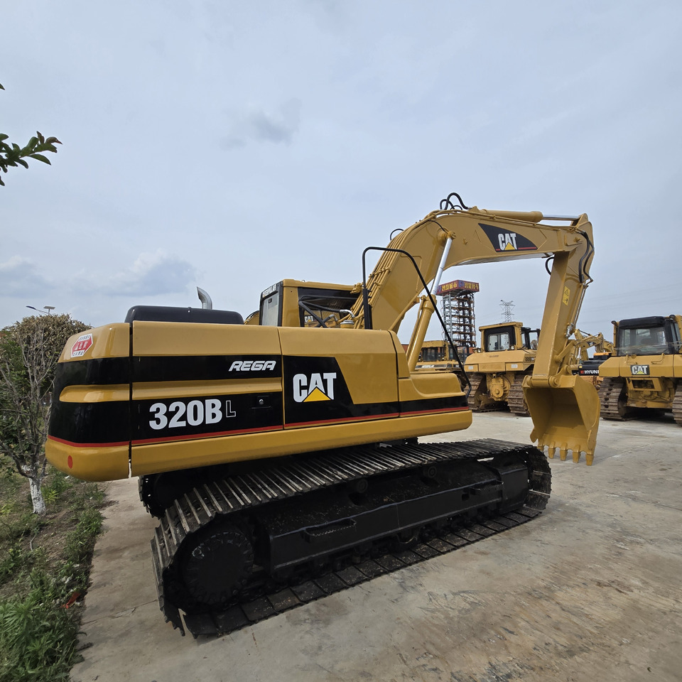 CATERPILLAR 320BL - Lintekskavaator: pilt 4 CATERPILLAR 320BL - Lintekskavaator: pilt 4
