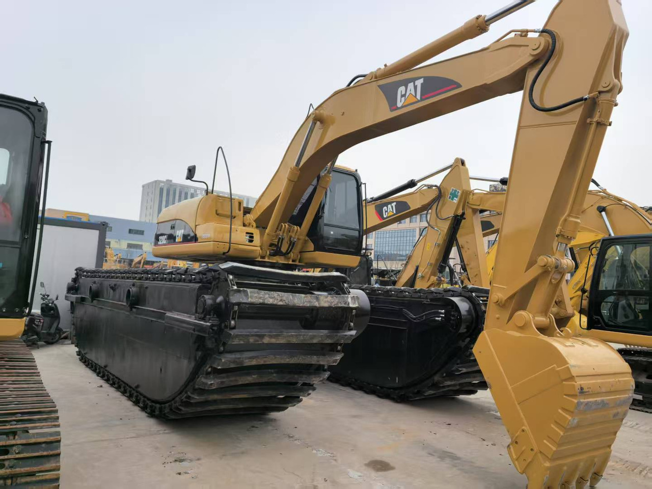 CATERPILLAR 320C boat excavator - Külgepaigaldatav ekskavaator: pilt 3 CATERPILLAR 320C boat excavator - Külgepaigaldatav ekskavaator: pilt 3