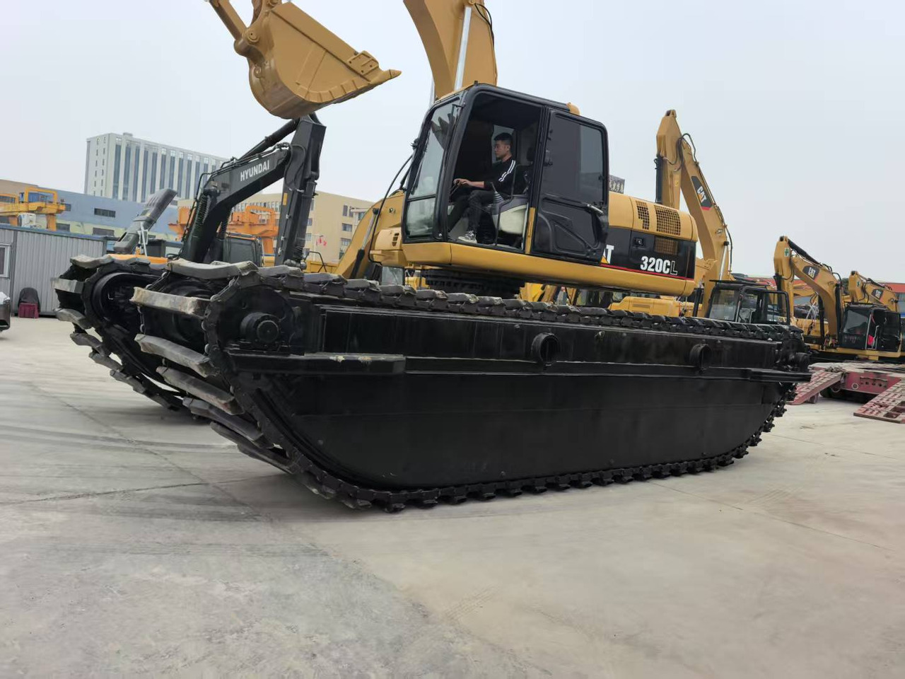 CATERPILLAR 320C boat excavator - Külgepaigaldatav ekskavaator: pilt 2 CATERPILLAR 320C boat excavator - Külgepaigaldatav ekskavaator: pilt 2