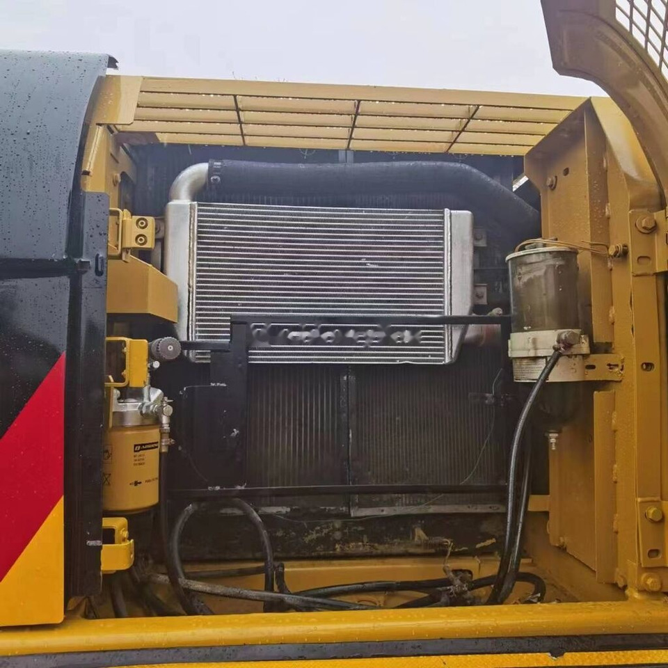 Caterpillar 320D - Lintekskavaator: pilt 3 Caterpillar 320D - Lintekskavaator: pilt 3