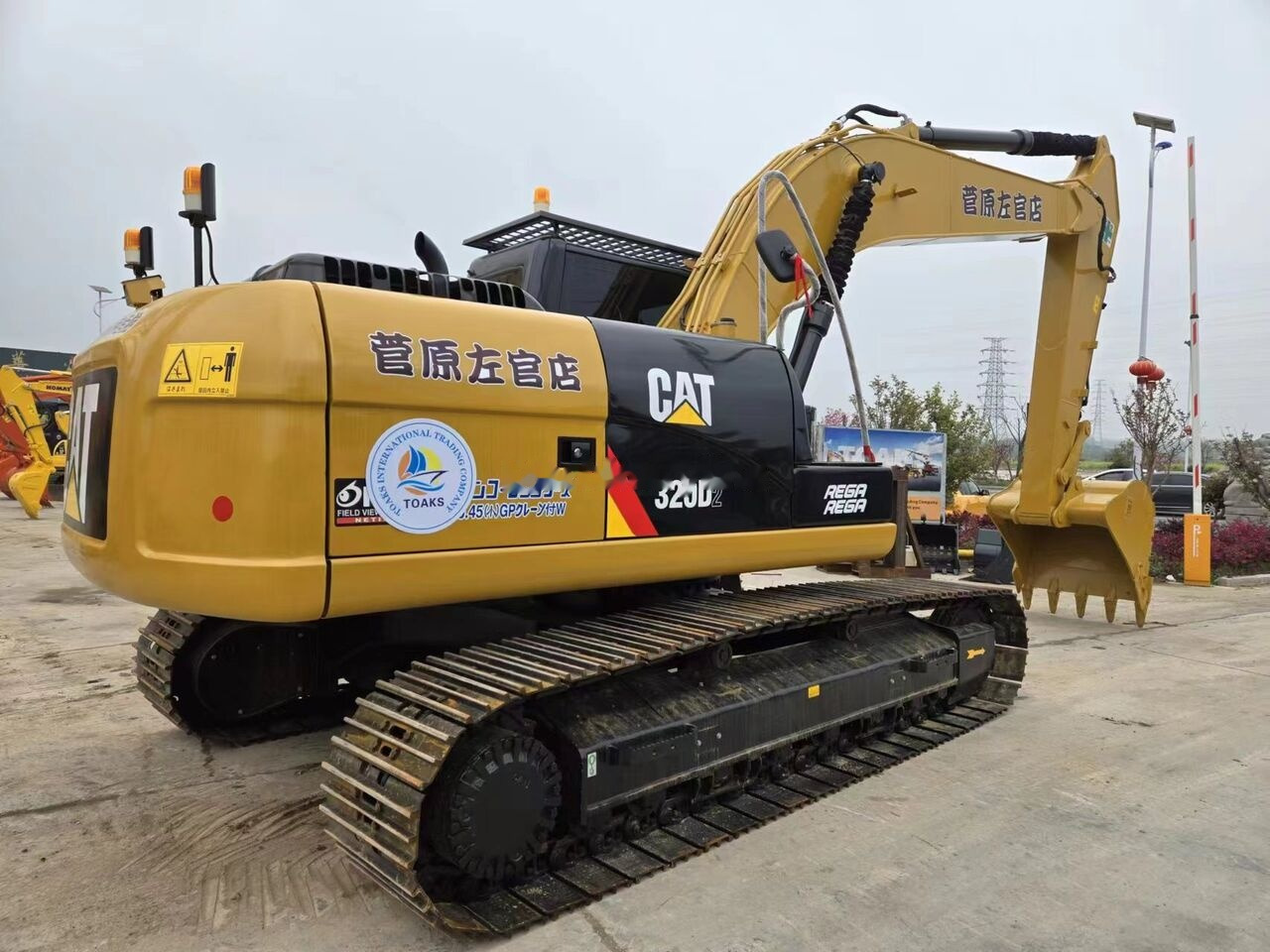 Caterpillar 320D2 - Lintekskavaator: pilt 2 Caterpillar 320D2 - Lintekskavaator: pilt 2