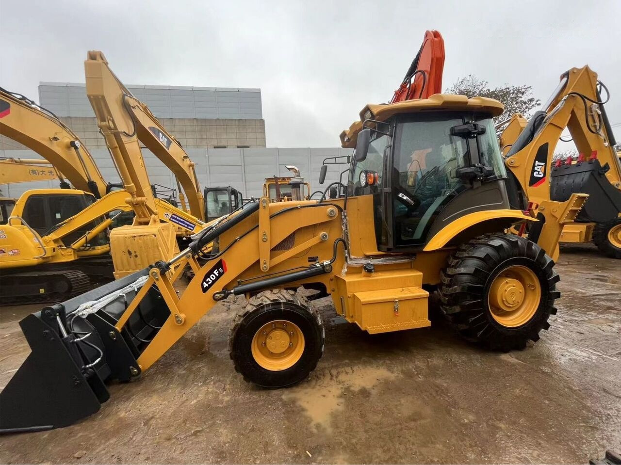 Caterpillar 430F - Ekskavaator-laadur: pilt 5 Caterpillar 430F - Ekskavaator-laadur: pilt 5