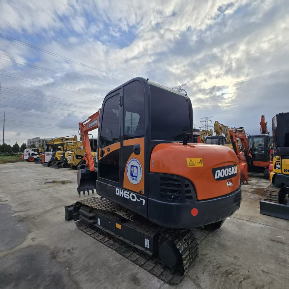 DOOSAN DH60-7 - Miniekskavaator: pilt 4 DOOSAN DH60-7 - Miniekskavaator: pilt 4