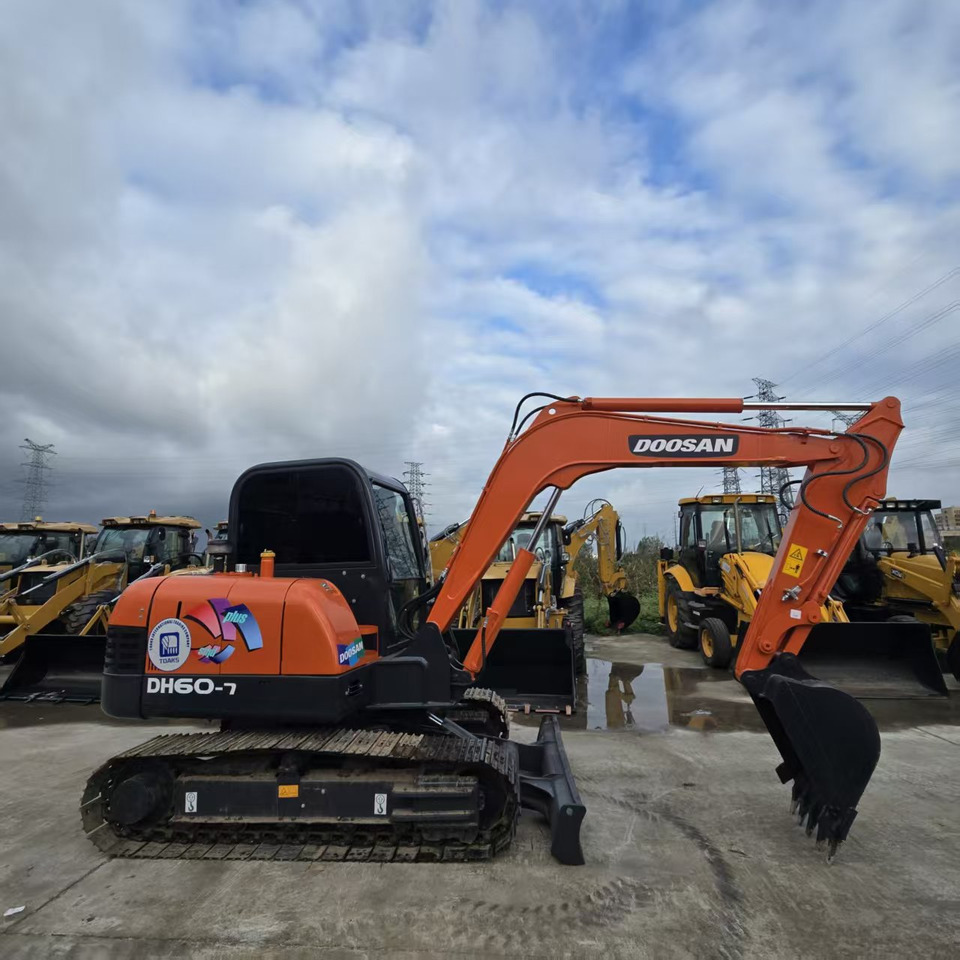 DOOSAN DH60-7 - Miniekskavaator: pilt 1 DOOSAN DH60-7 - Miniekskavaator: pilt 1