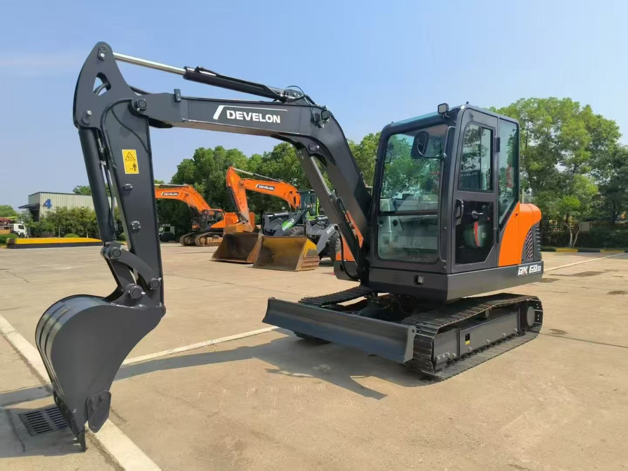 DOOSAN DX60D - Miniekskavaator: pilt 3 DOOSAN DX60D - Miniekskavaator: pilt 3