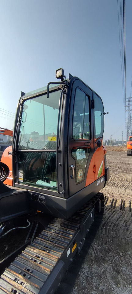 DOOSAN DX60E - Miniekskavaator: pilt 3 DOOSAN DX60E - Miniekskavaator: pilt 3