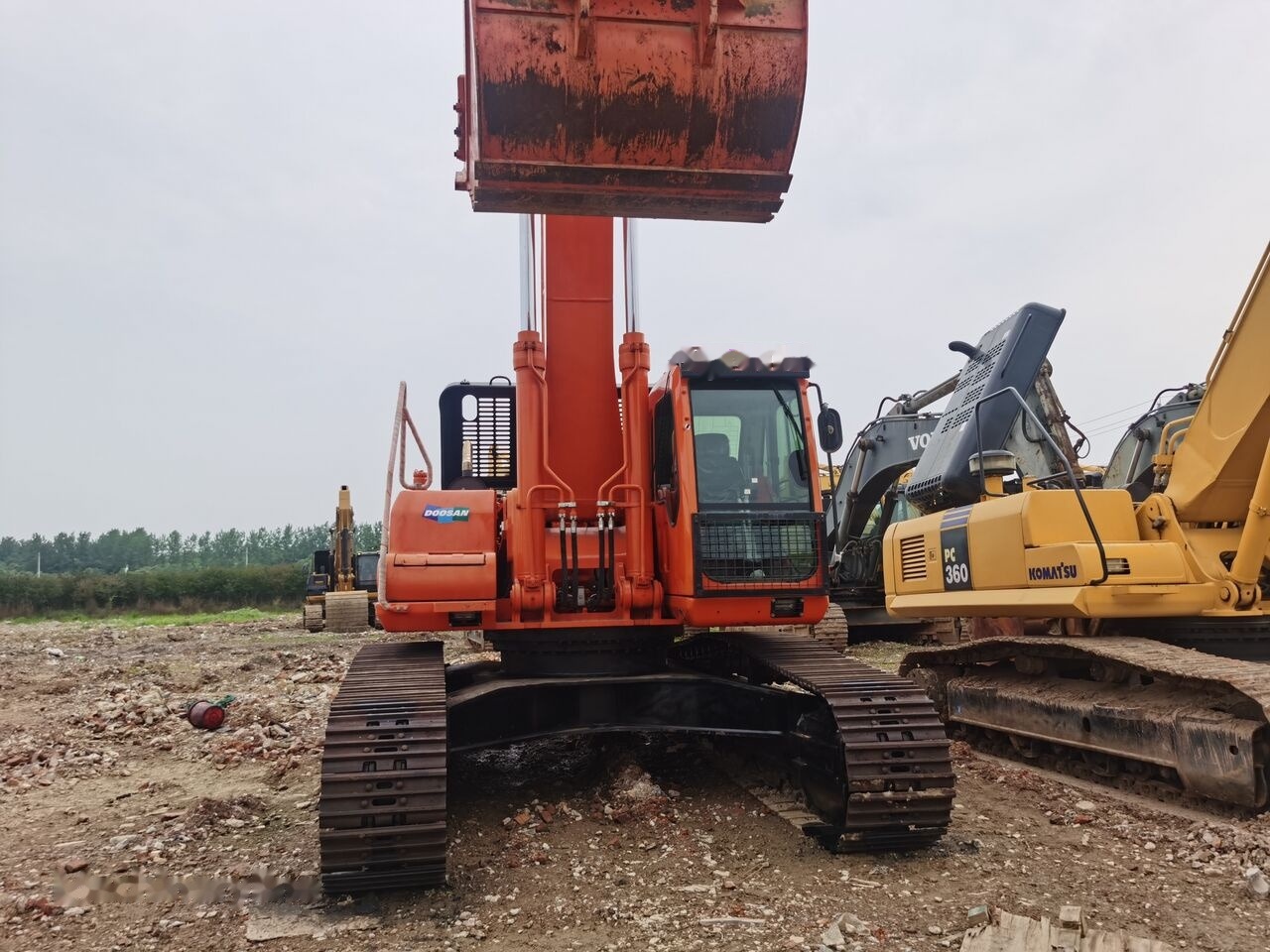 Doosan DH420-7 - Lintekskavaator: pilt 4 Doosan DH420-7 - Lintekskavaator: pilt 4