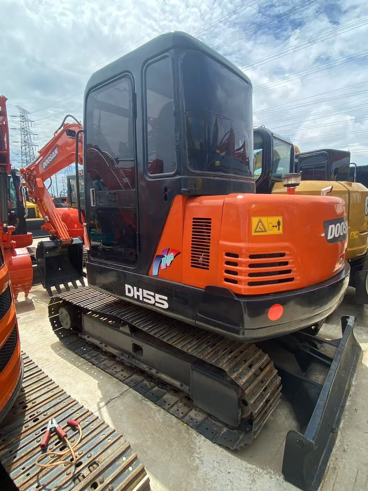Doosan DH55 - Miniekskavaator: pilt 1 Doosan DH55 - Miniekskavaator: pilt 1