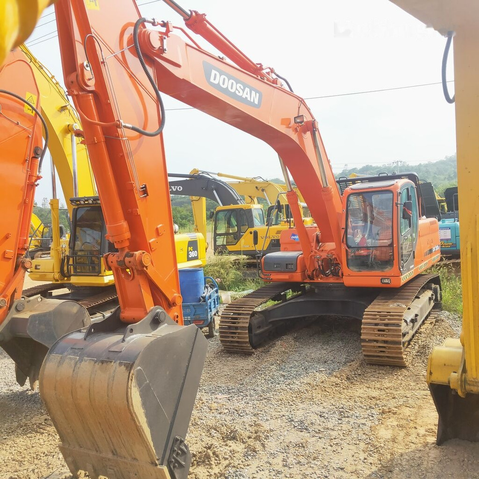 Doosan DX300LC - Lintekskavaator: pilt 4 Doosan DX300LC - Lintekskavaator: pilt 4
