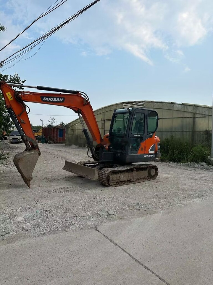 Doosan DX55 - Miniekskavaator: pilt 1 Doosan DX55 - Miniekskavaator: pilt 1