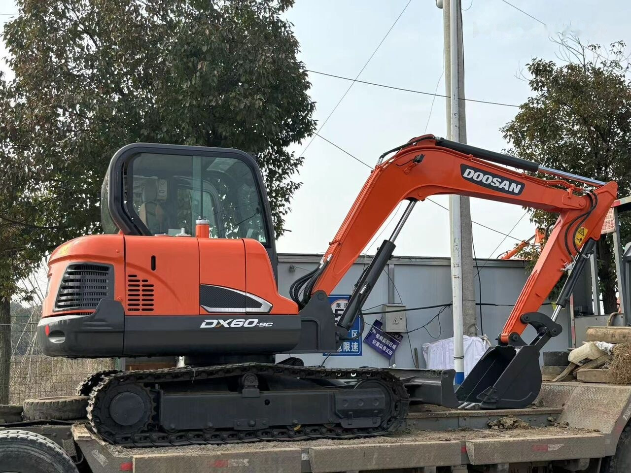Doosan DX60 - Miniekskavaator: pilt 5 Doosan DX60 - Miniekskavaator: pilt 5
