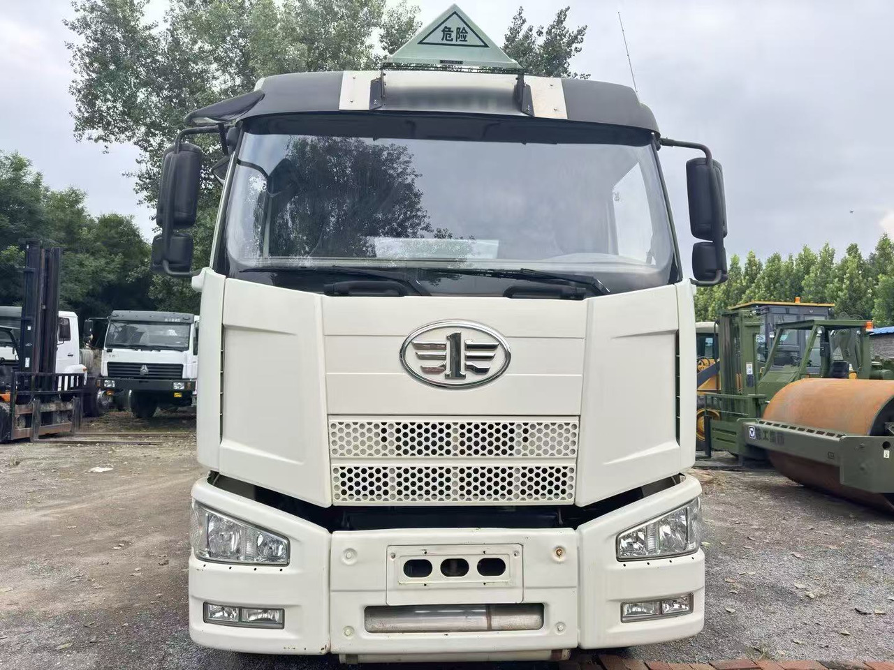 FAW tanker truck - Tsisternauto: pilt 5 FAW tanker truck - Tsisternauto: pilt 5
