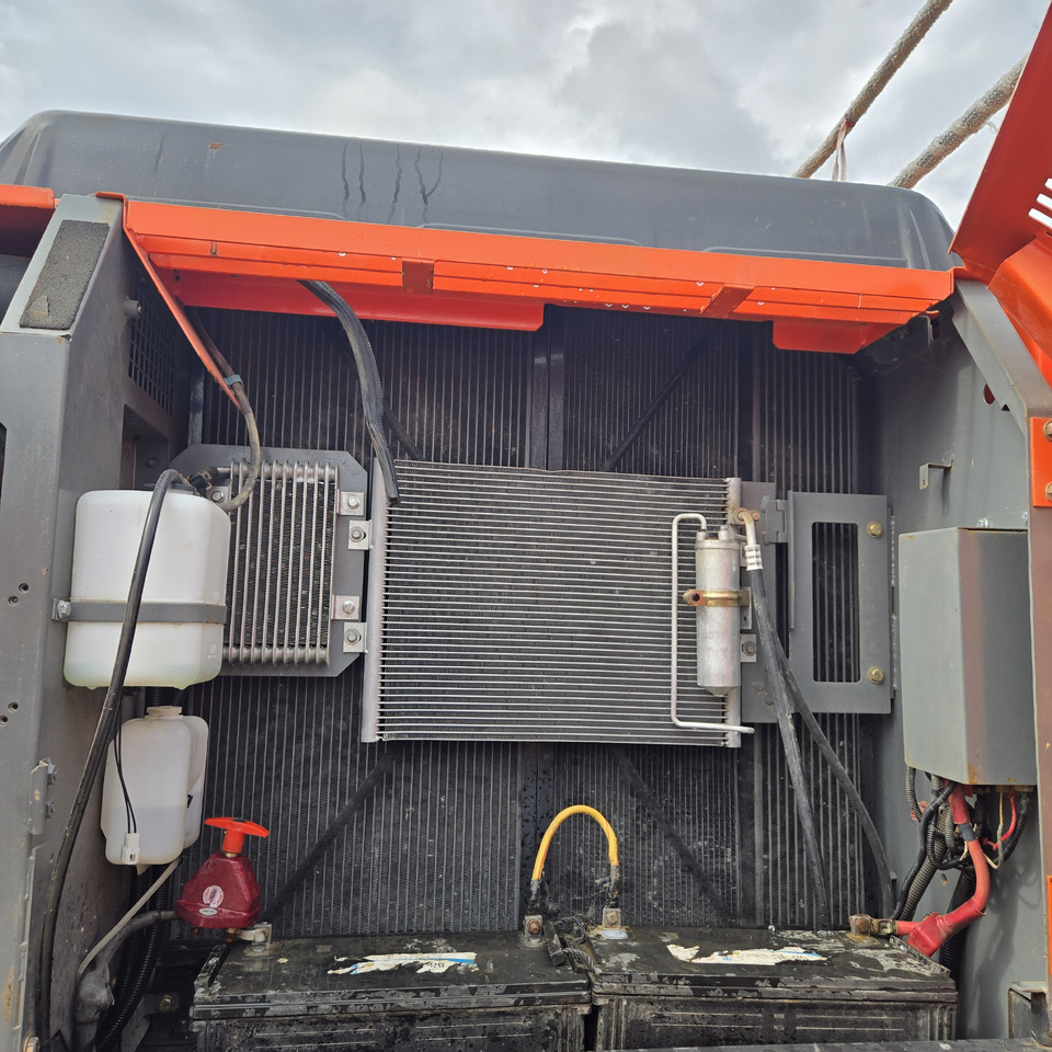 HITACHI ZX240 - Lintekskavaator: pilt 5 HITACHI ZX240 - Lintekskavaator: pilt 5
