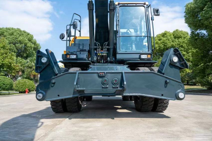 HYUNDAI HW210 - Ratastel ekskavaator: pilt 4 HYUNDAI HW210 - Ratastel ekskavaator: pilt 4