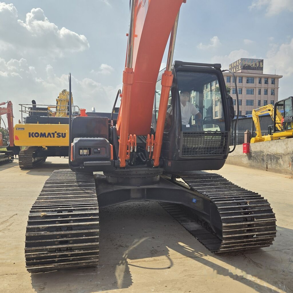 Hitachi ZX210 liising Hitachi ZX210: pilt 10