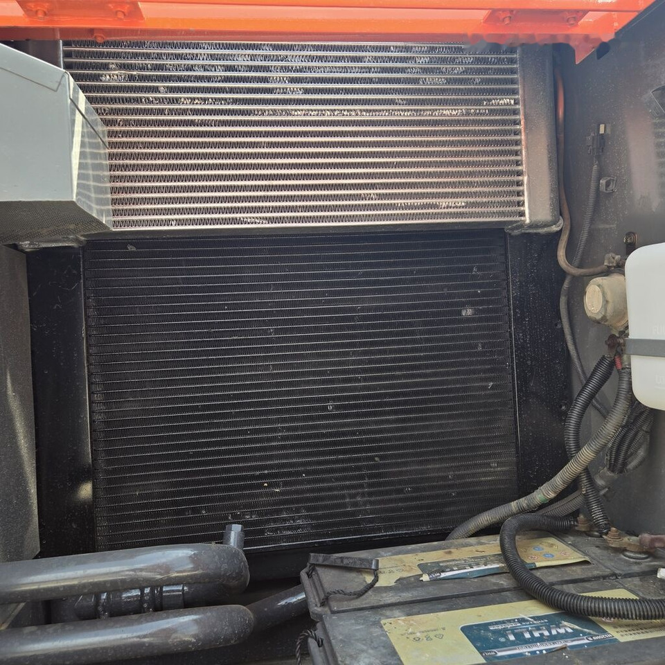 Hitachi ZX210 liising Hitachi ZX210: pilt 11