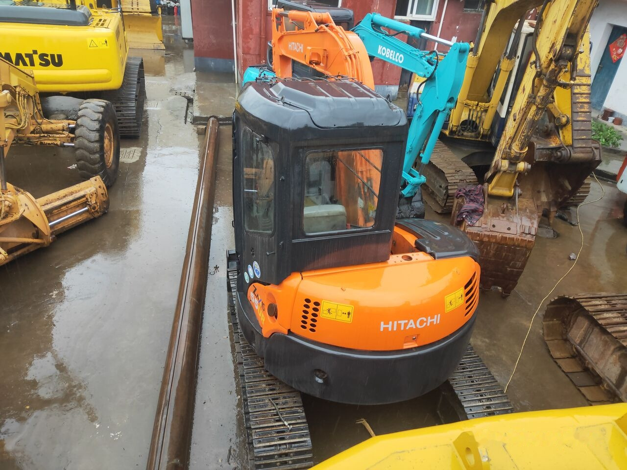 Hitachi ZX55 - Miniekskavaator: pilt 1 Hitachi ZX55 - Miniekskavaator: pilt 1